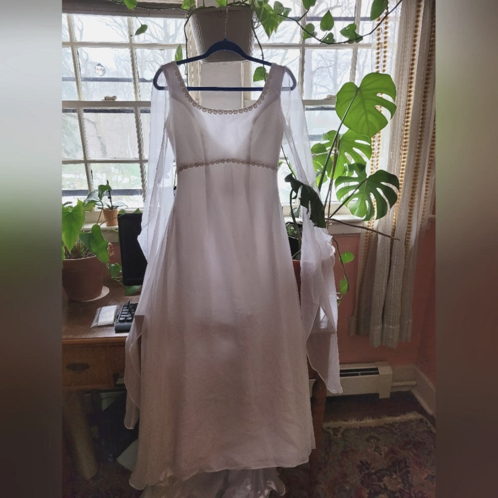 David's Bridael Michaelangelo Renaissance Style White Wedding Gown